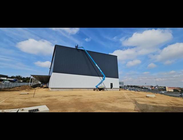 INDUSTRIAL PROPERTY TO RENT IN HALFWAY HOUSE